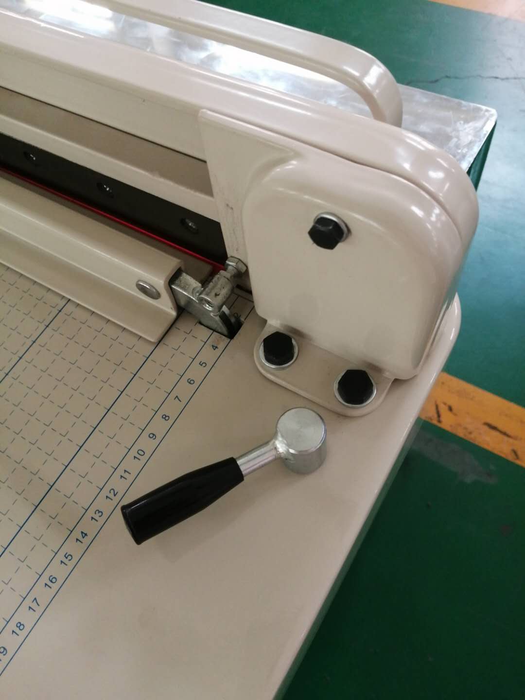 Qike 868-A3 Hot Sales Desktop  - Paper Cutting Guillotine ulasan dan harga